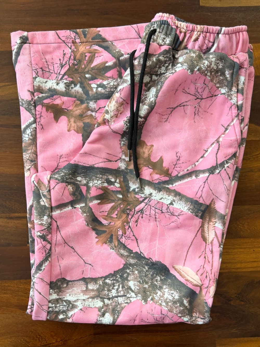Manfinity pink camo drawstring pants
